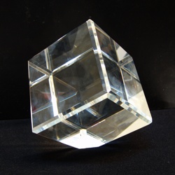 Куб (оптическое стекло)