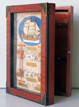 Ключница с парусником, стилизована в Морской тематике 